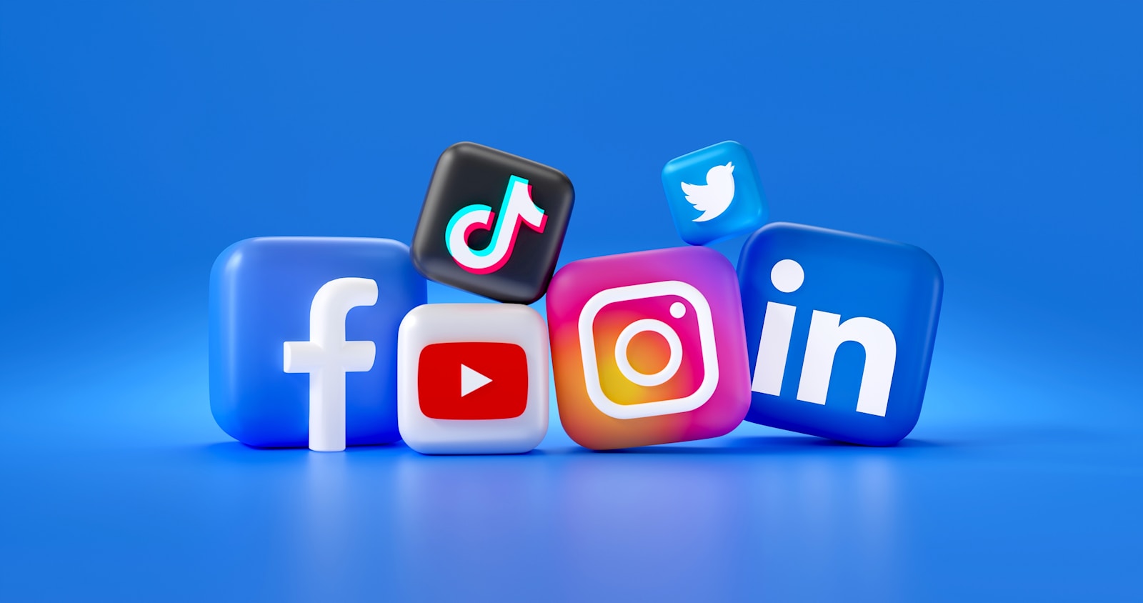 ¿Con qué frecuencia deben publicarse contenidos en redes sociales?